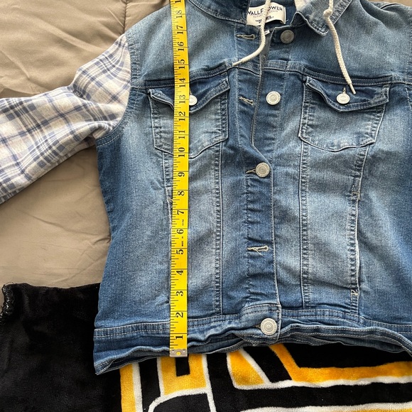 Wallflower woman’s denim jacket - Picture 12 of 17